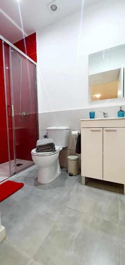 Hostal Urban Basic 略夫雷加特河畔奥斯皮塔莱特 外观 照片