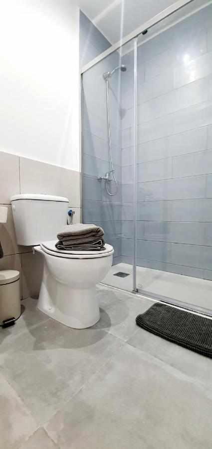 Hostal Urban Basic 略夫雷加特河畔奥斯皮塔莱特 外观 照片