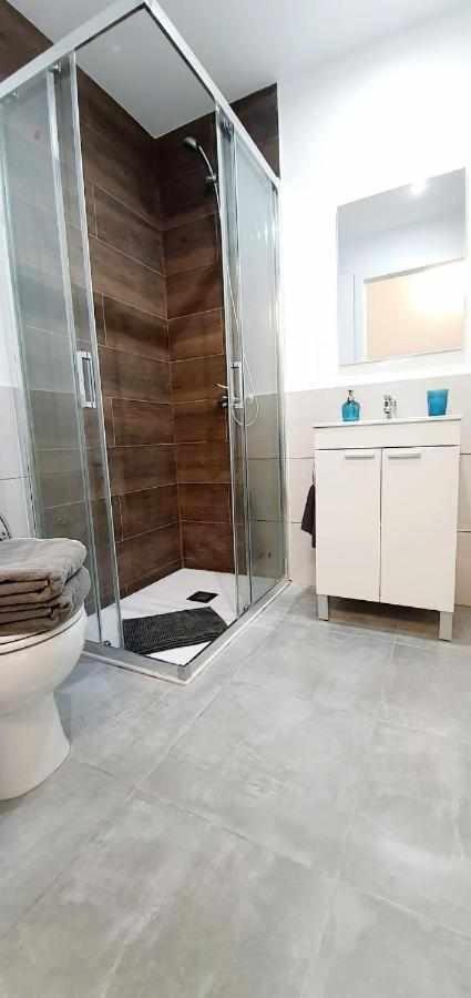 Hostal Urban Basic 略夫雷加特河畔奥斯皮塔莱特 外观 照片