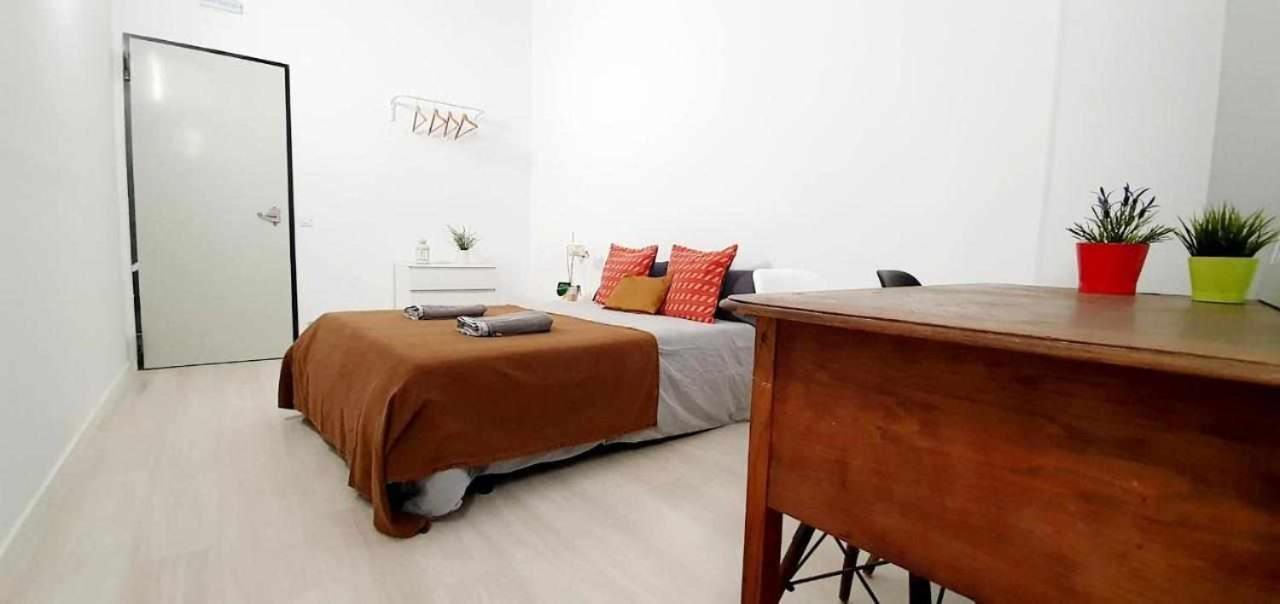 Hostal Urban Basic 略夫雷加特河畔奥斯皮塔莱特 外观 照片