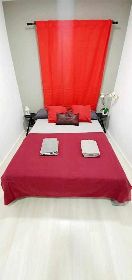 Hostal Urban Basic 略夫雷加特河畔奥斯皮塔莱特 外观 照片
